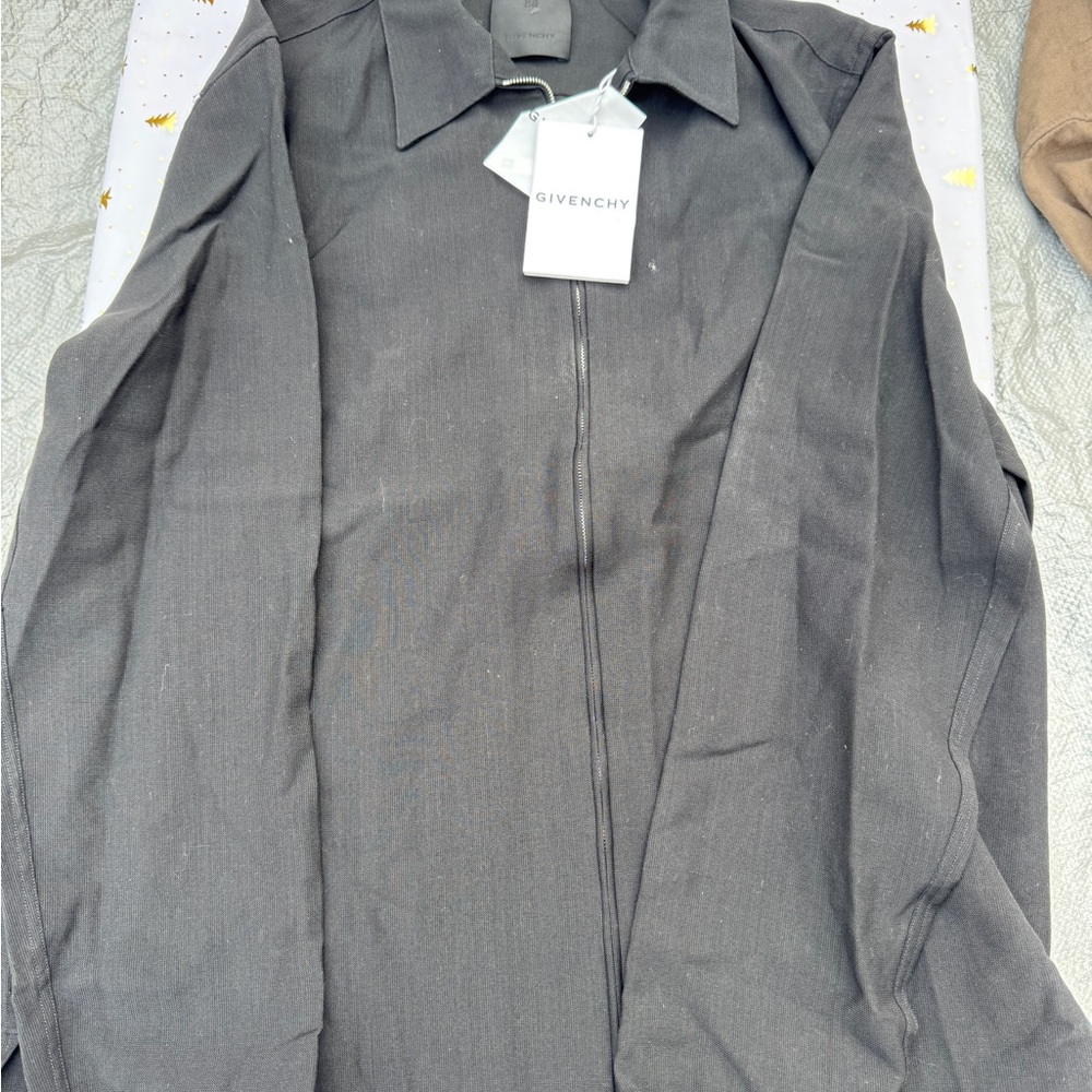 Givenchy boxy fit zip up shirt men size 41